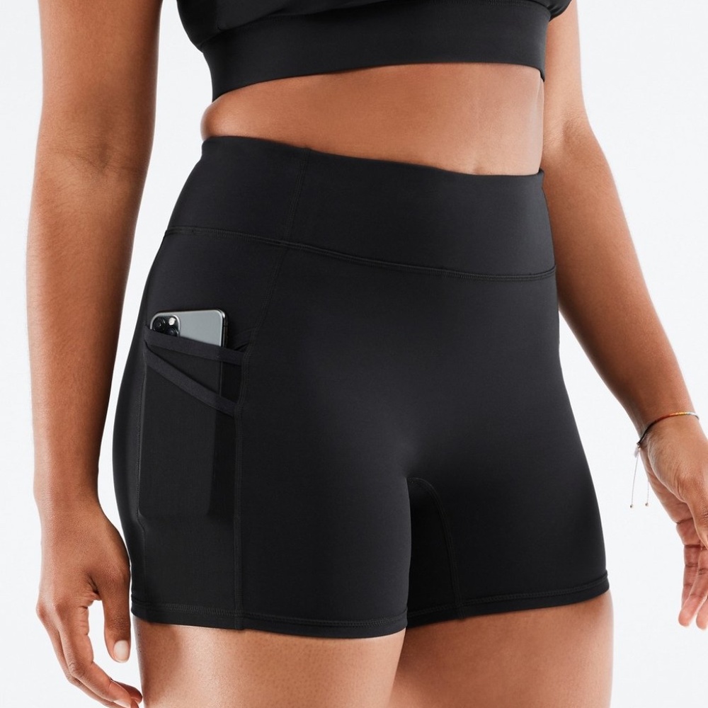 Fabletics Trinity Mid-Rise Shorts 5”